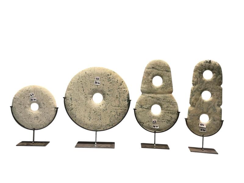 Bi-discs, stone and marble