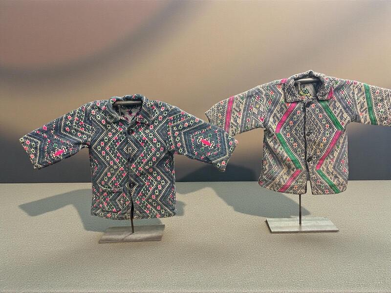 Miao children’s textiel 