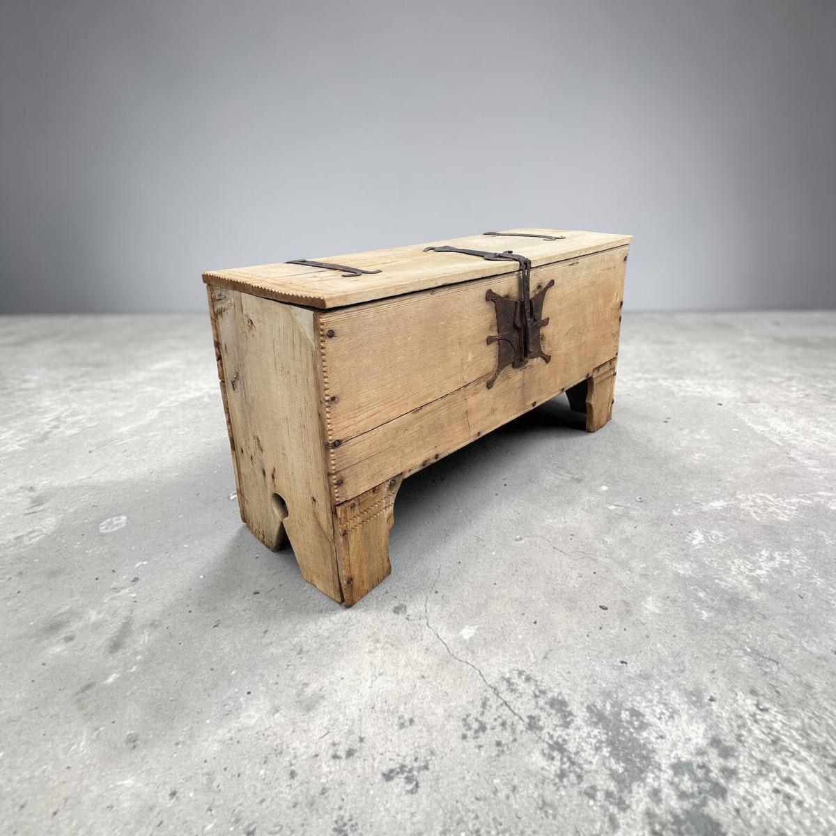 Mooie afgewassen kist uit Duitsland ca 1800