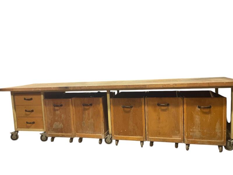 Werktafel op wielen met opbergbakken en laden 